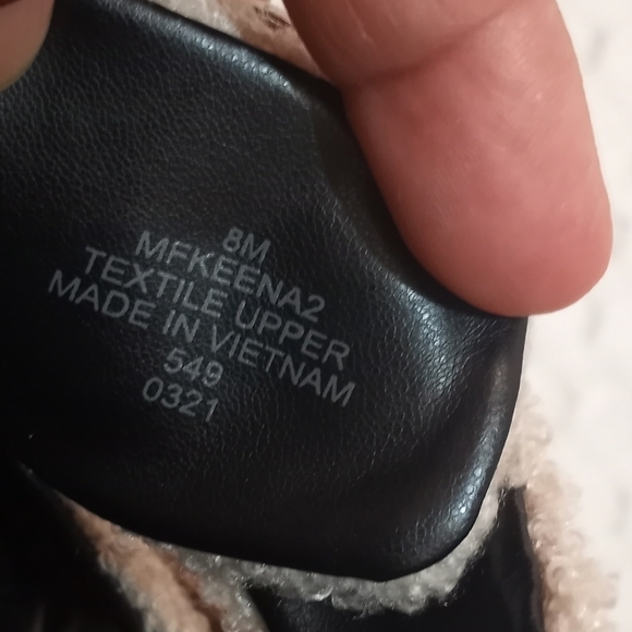 MARC FISHER  SANDALS  WOMEN SIZE 8 M  CREM  NEW - Picture 7 of 7